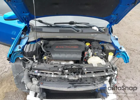 2018 Jeep Compass Latitude 4X4 z USA, uszkodzony, nr VIN 3C4NJDBB1JT470471